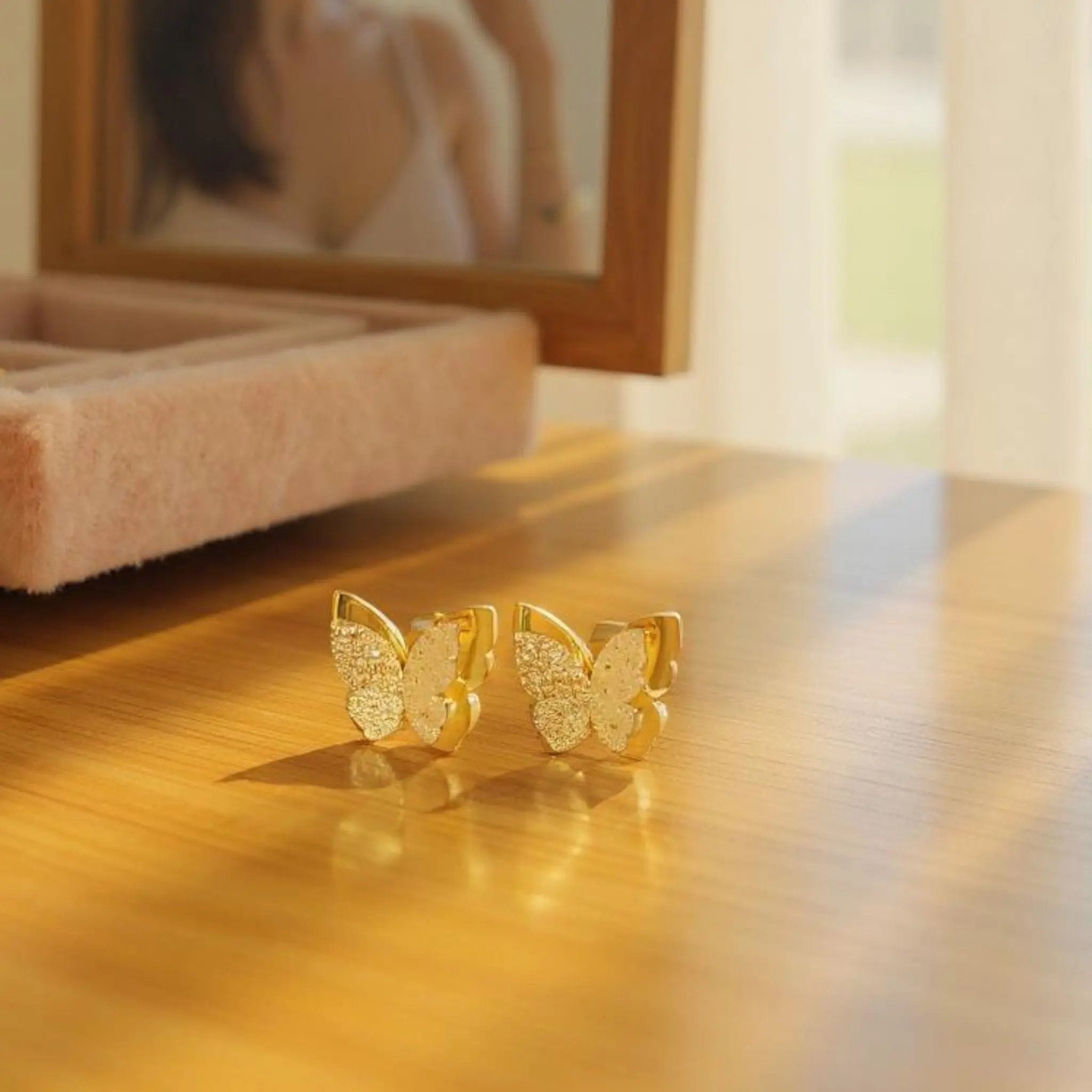 Papillon Glow Studs N3VO