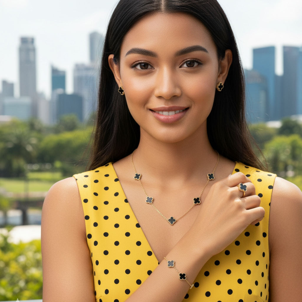 Black Clover Jewellery Set