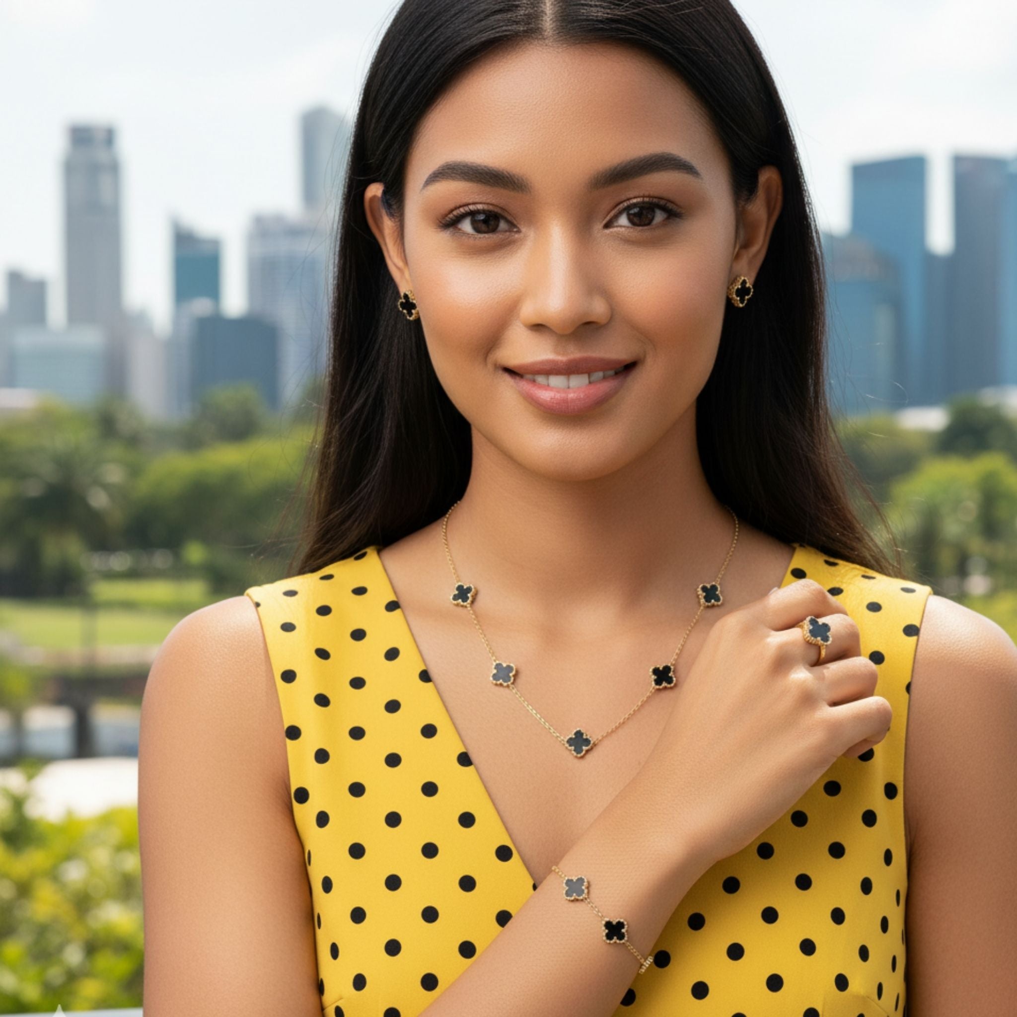 Black Clover Jewellery Set