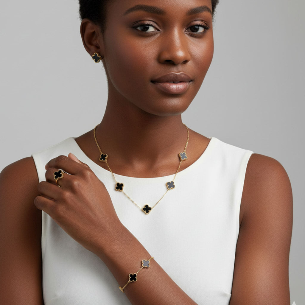 Black Clover Jewellery Set