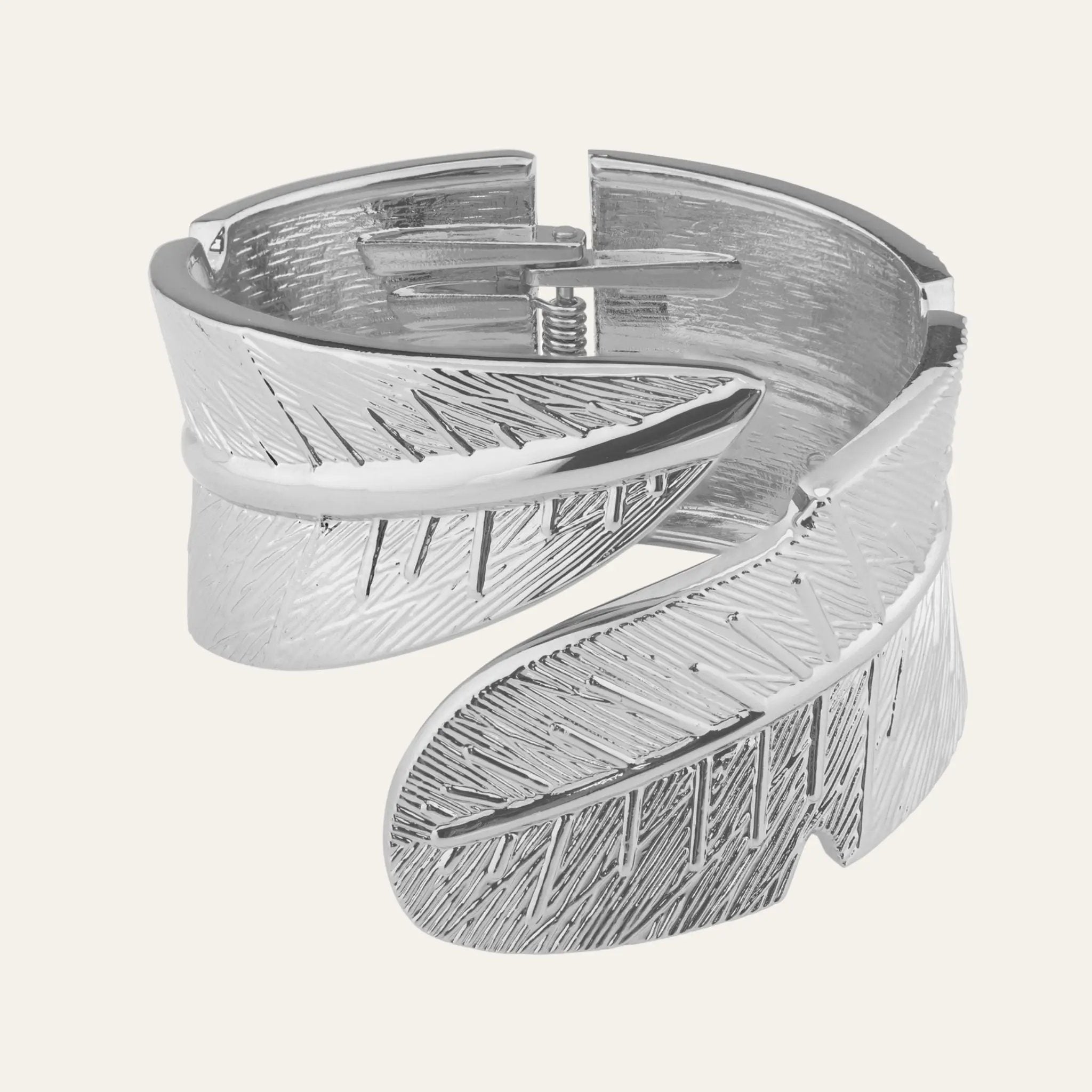 Vesta Feather Bangle N3VO