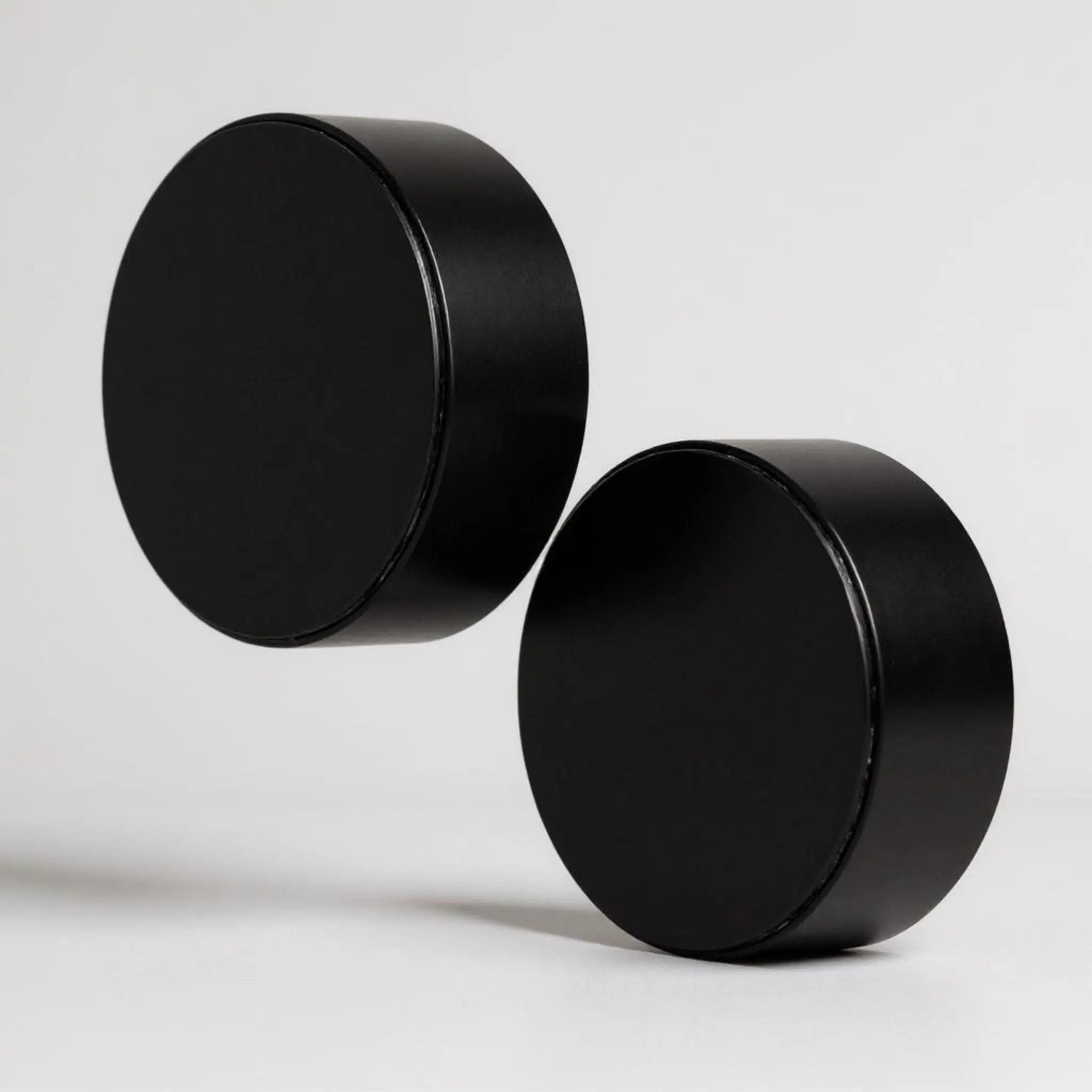 Blackout Pulse Studs N3VO
