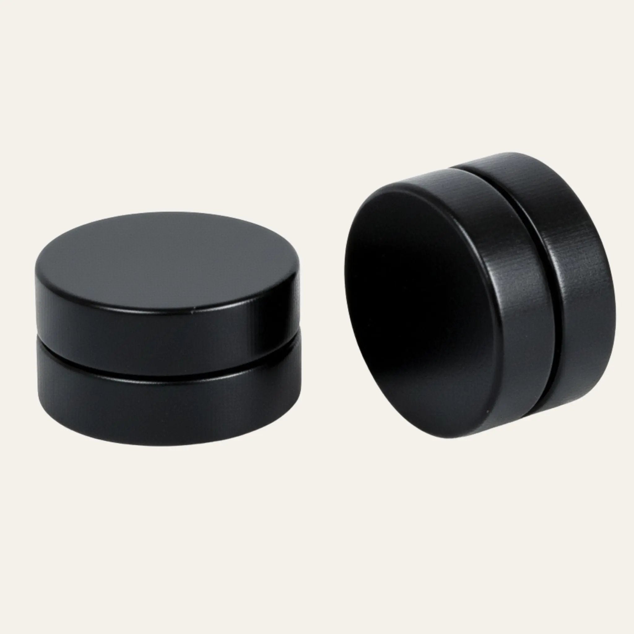 Blackout Pulse Studs N3VO