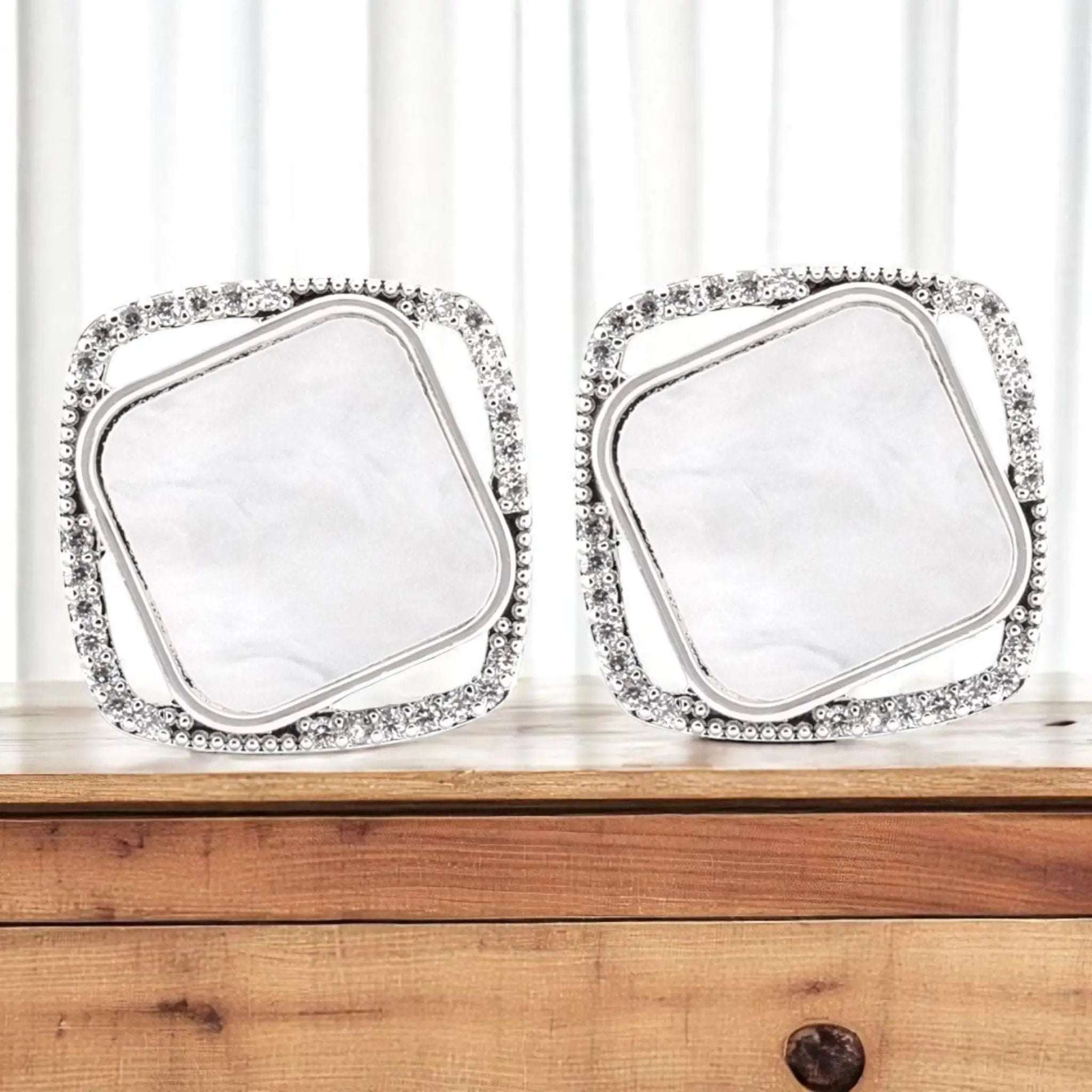 Luxe Pavé Studs N3VO