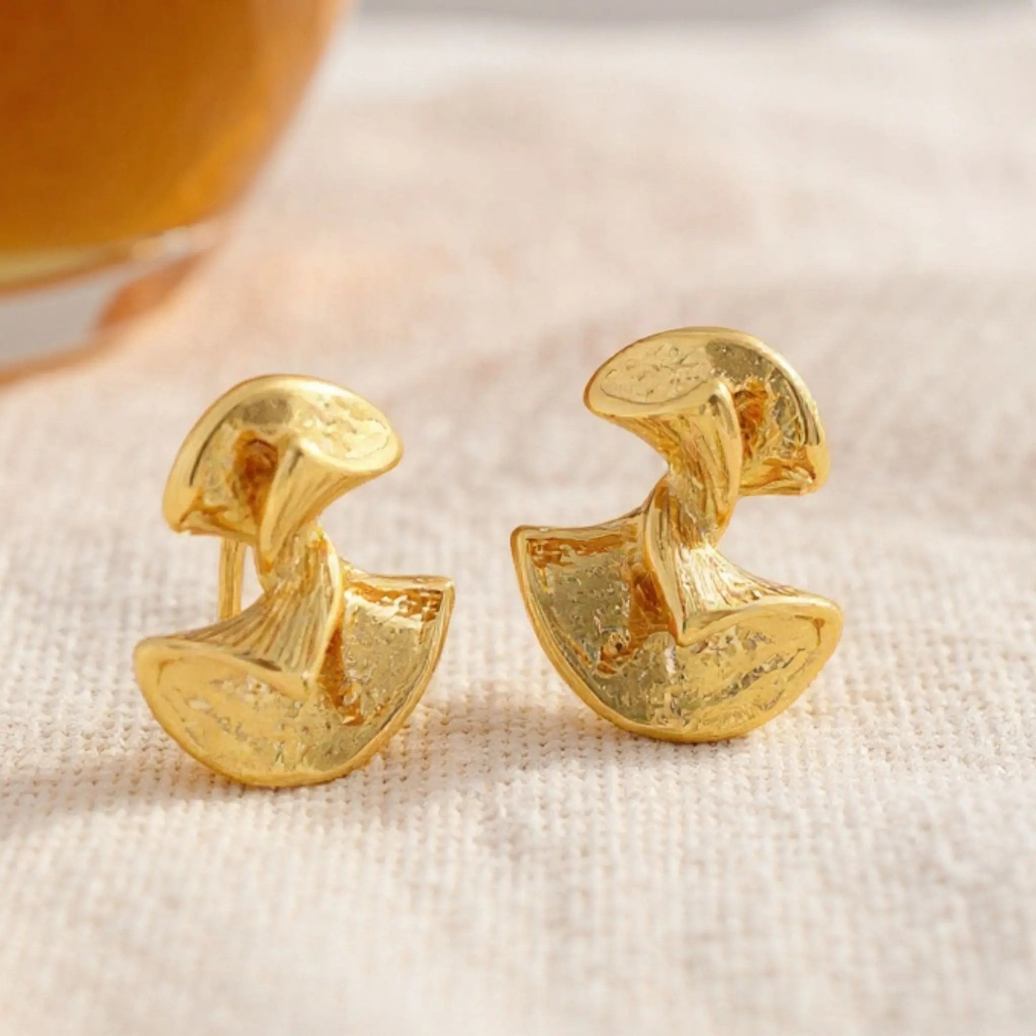 Liquid Gold Studs N3VO