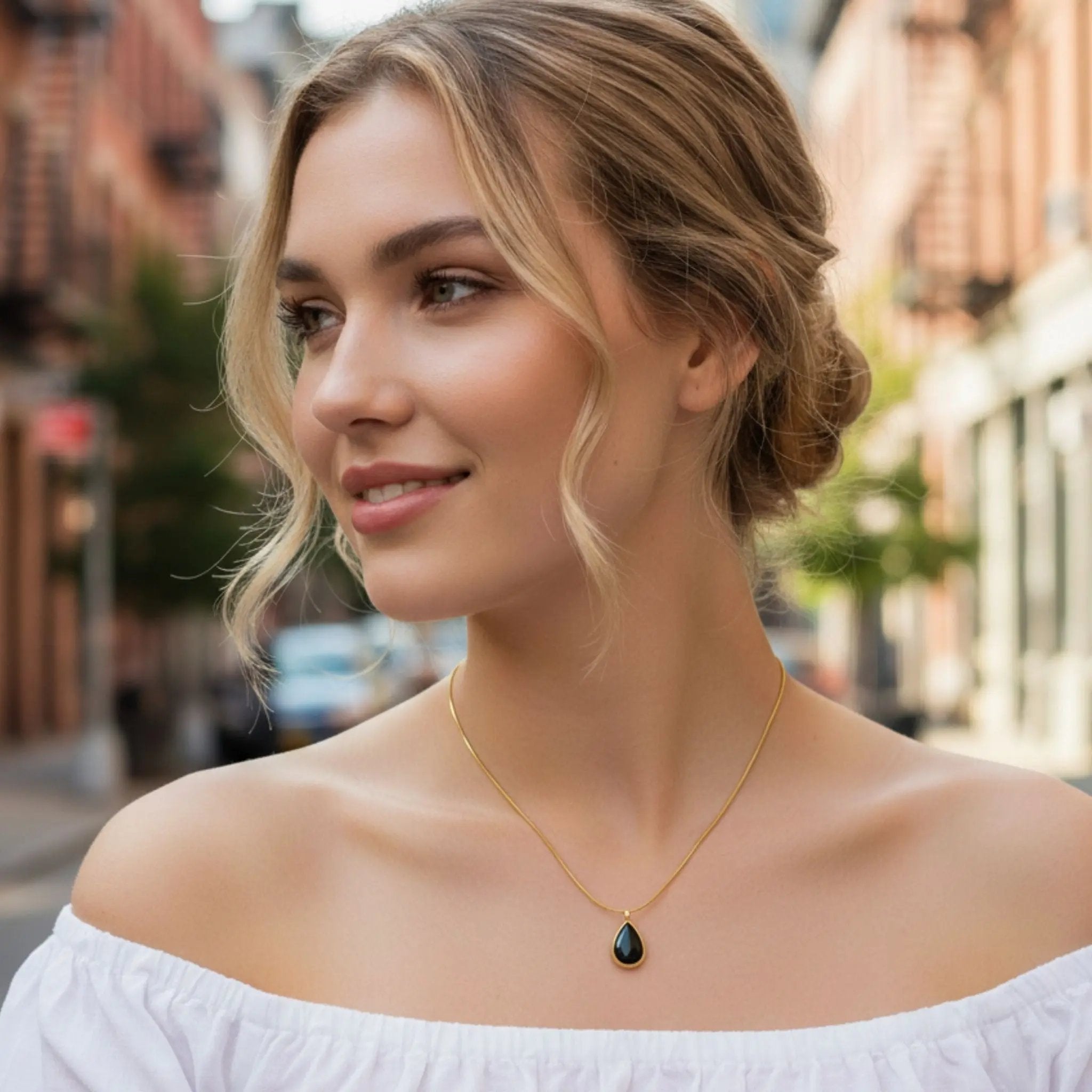 Noir Dewdrop Necklace N3VO