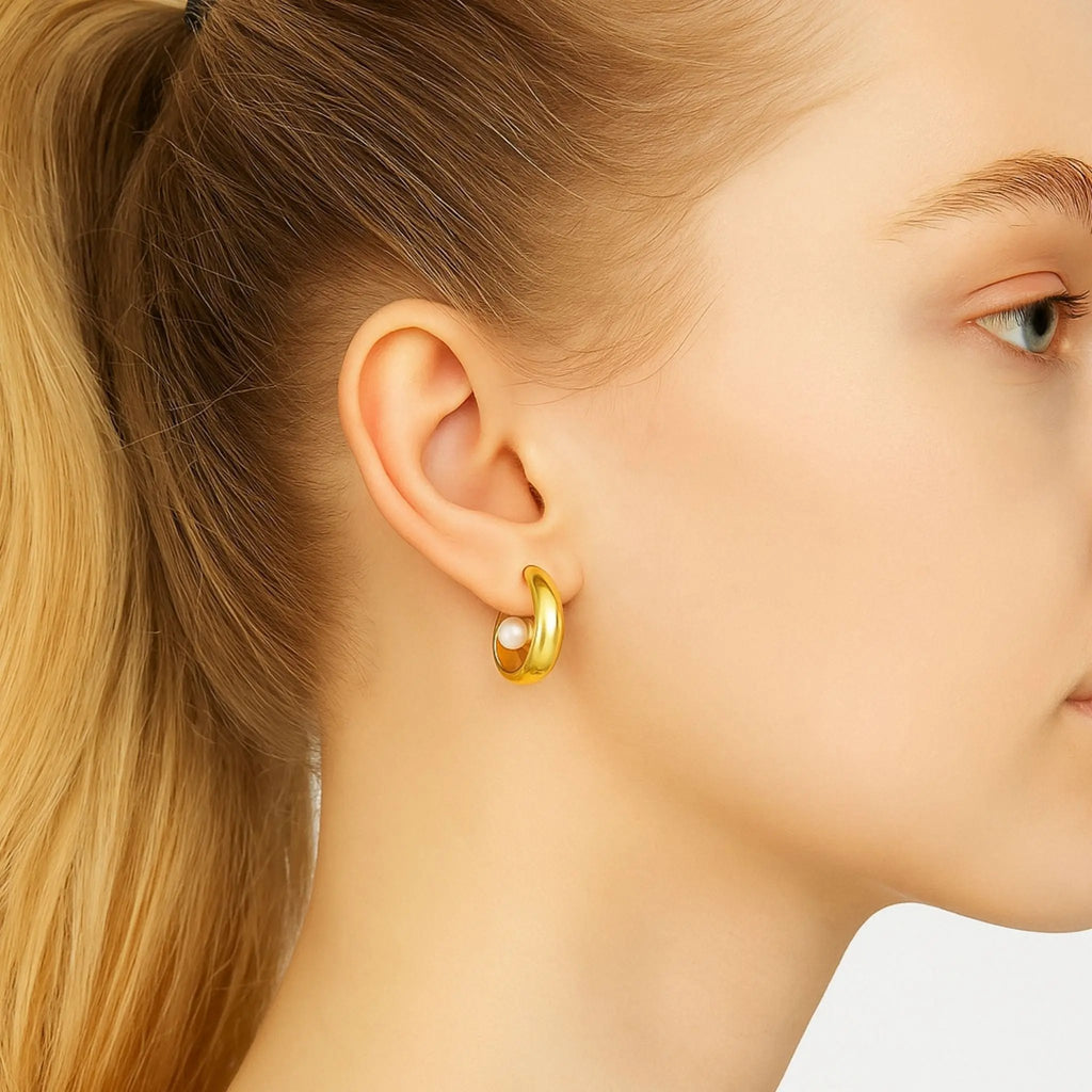 Aurelia Pearl Studs N3VO